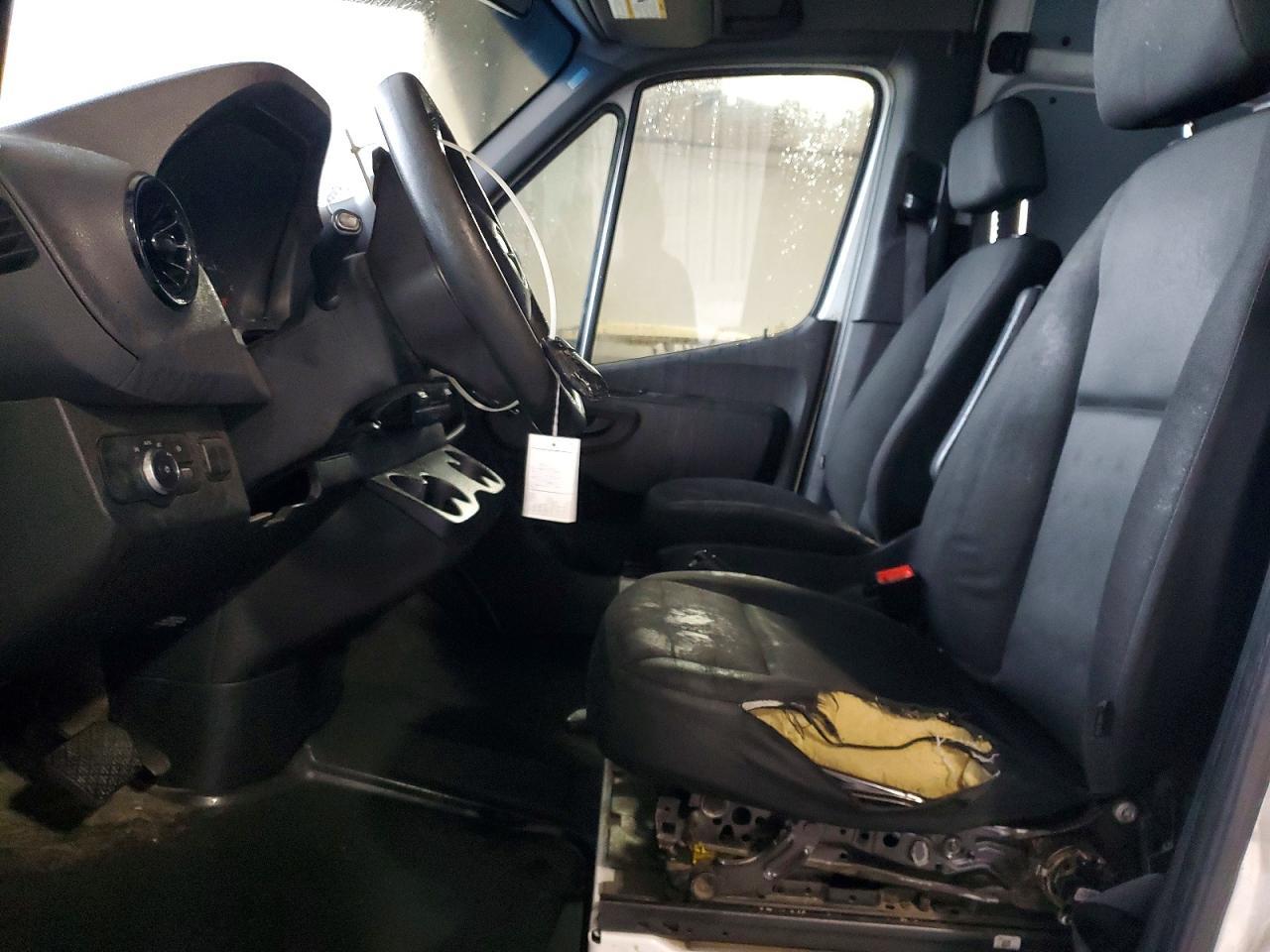 2020 Mercedes Benz Sprinter 2500 Delivery Van - Фото 7