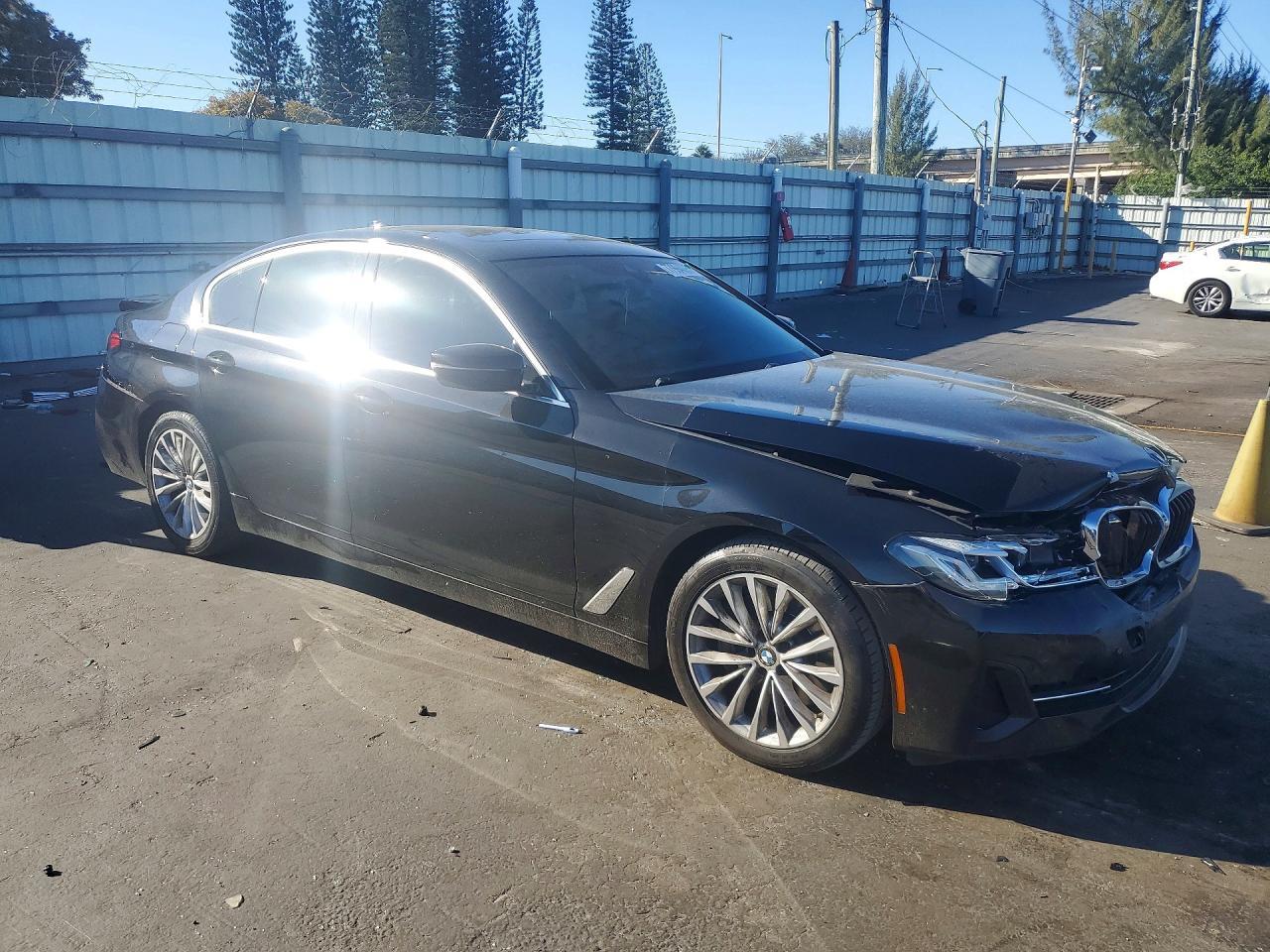 2023 BMW 530 I - Image 4