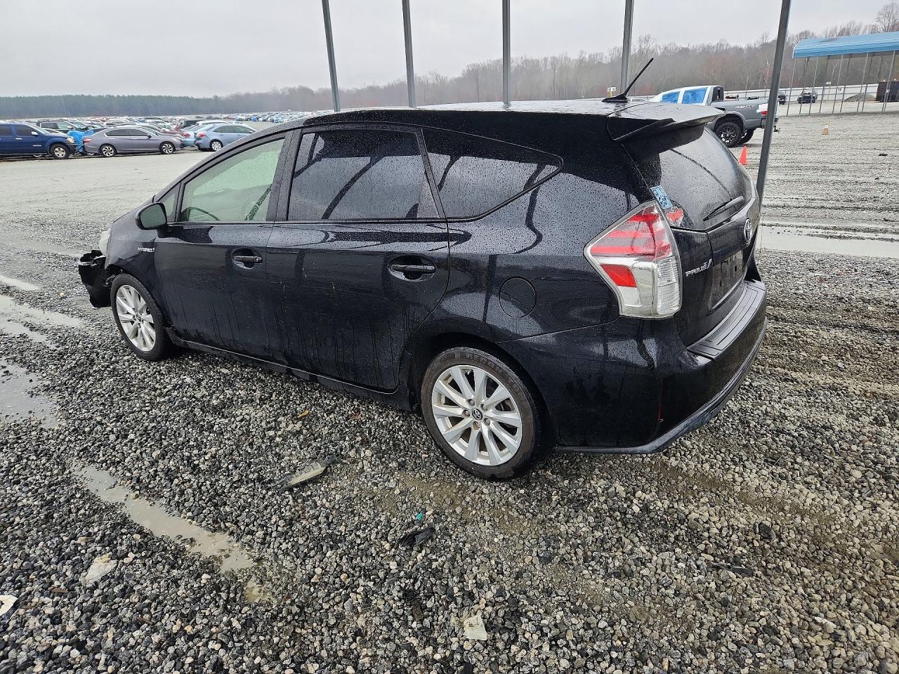 2016 Toyota Prius V Three - Фото 2