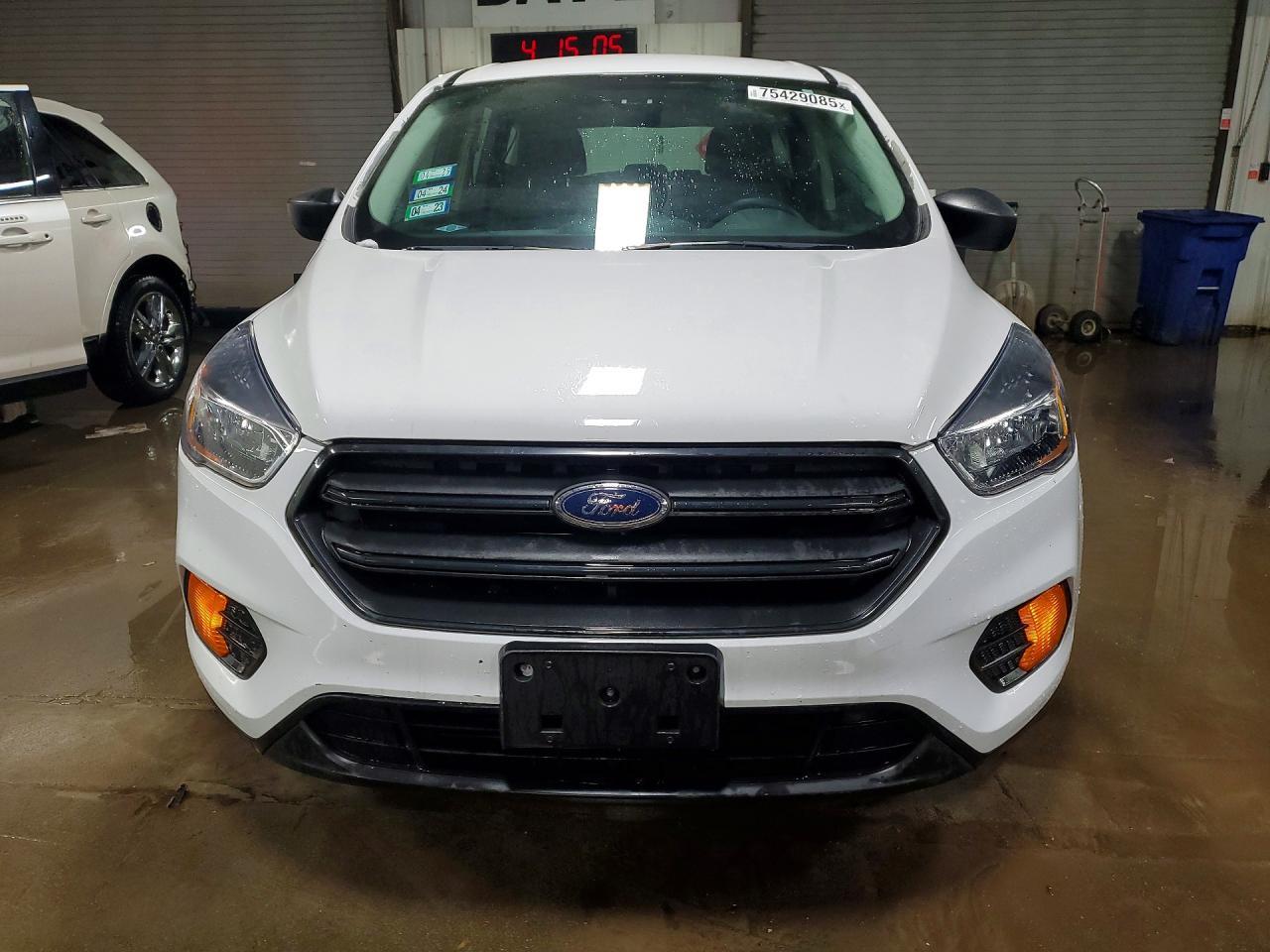 2017 Ford Escape - Фото 5