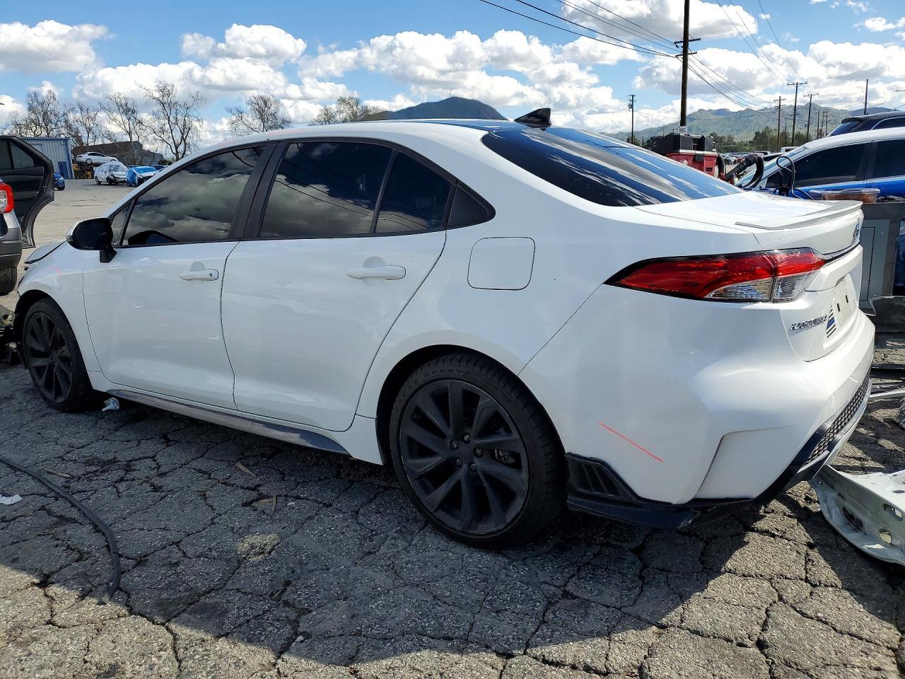 2021 Toyota Corolla Se - Фото 2