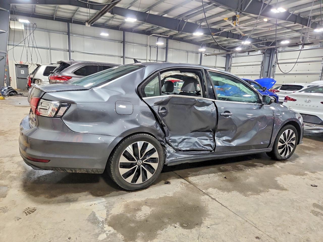 2015 Volkswagen Jetta Hybrid - Фото 3