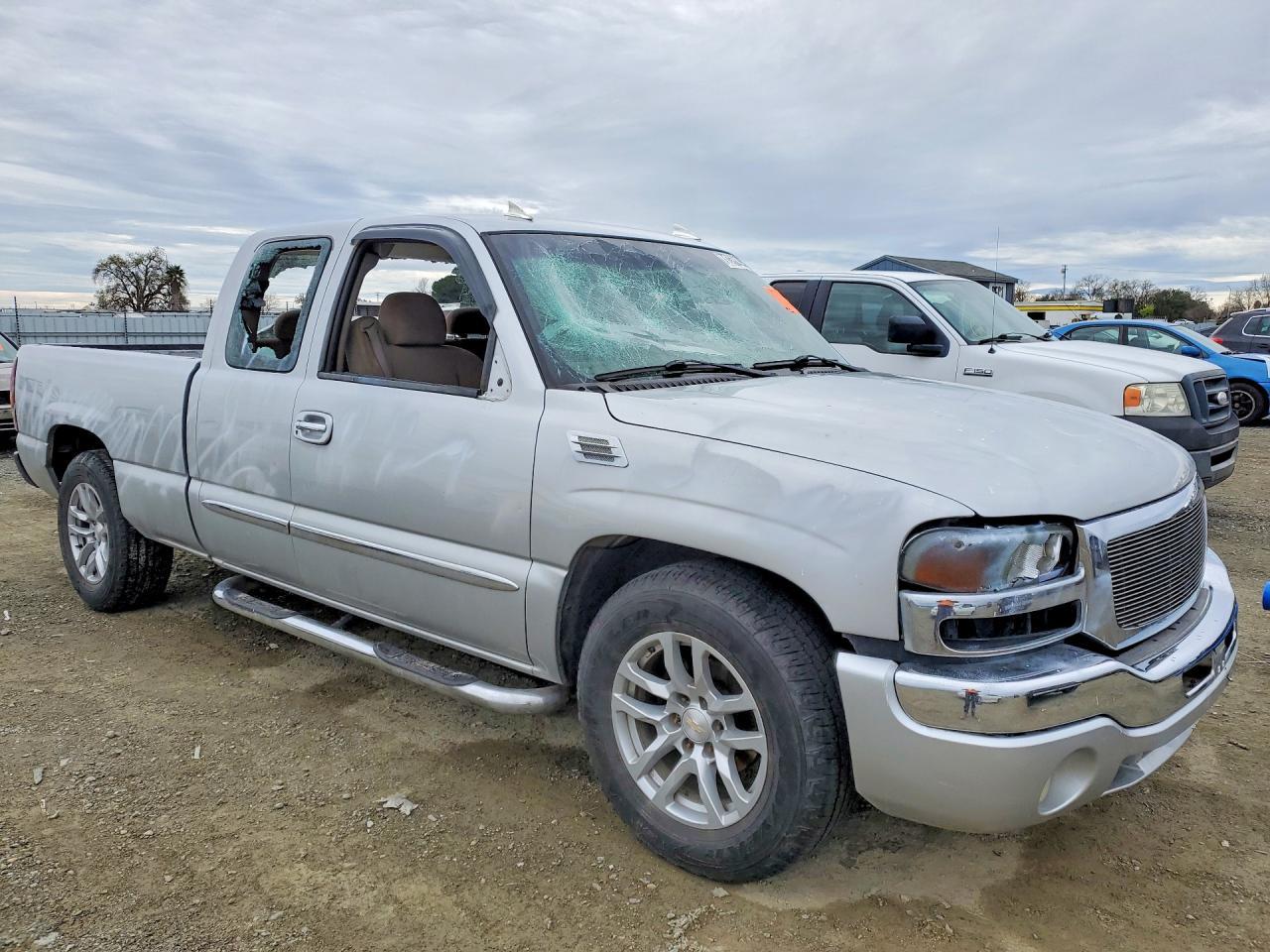 2003 GMC New Sierra C1500 - Фото 4