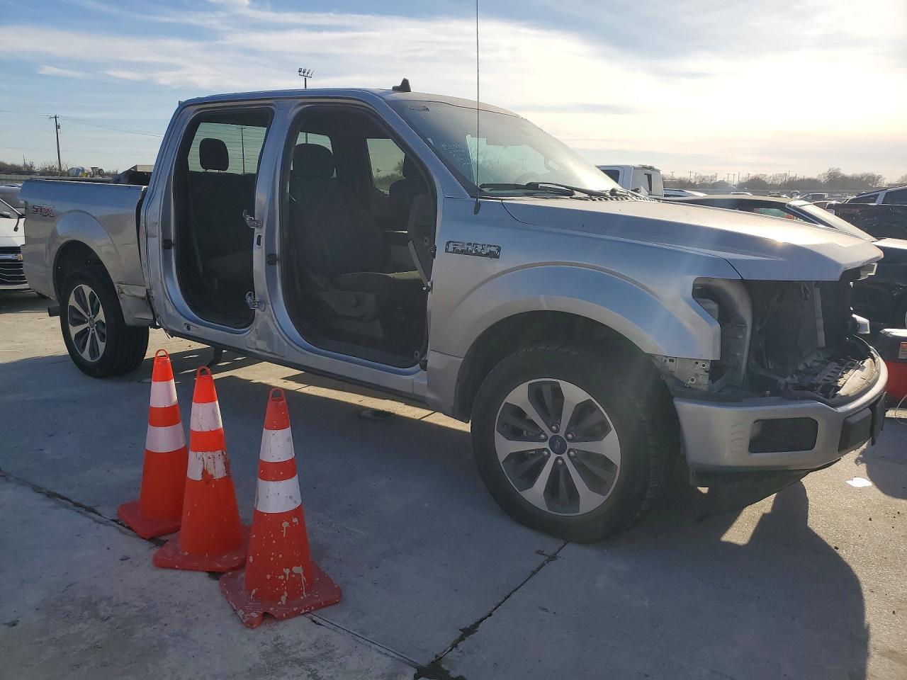 2020 Ford F150 Supercrew - Image 4