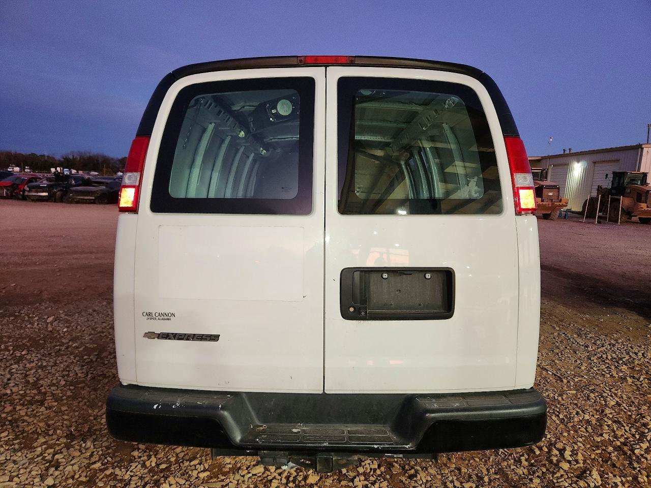 2019 Chevrolet Express 2500 Cargo Delivery Van - Фото 6