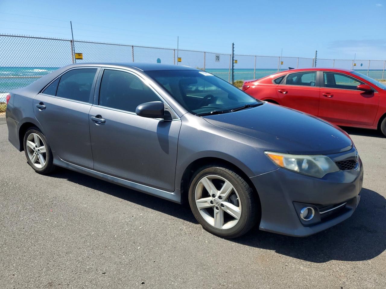 2014 Toyota Camry L - Фото 4