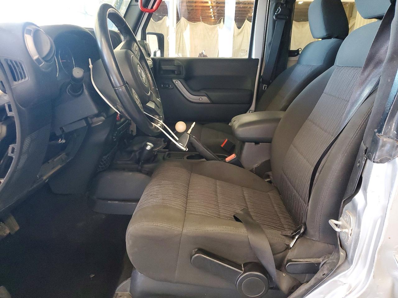 2012 Jeep Wrangler Sport - Фото 7