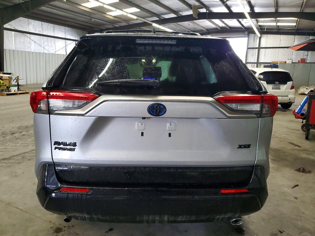 2024 Toyota Rav4 Prime Xse - Image 6