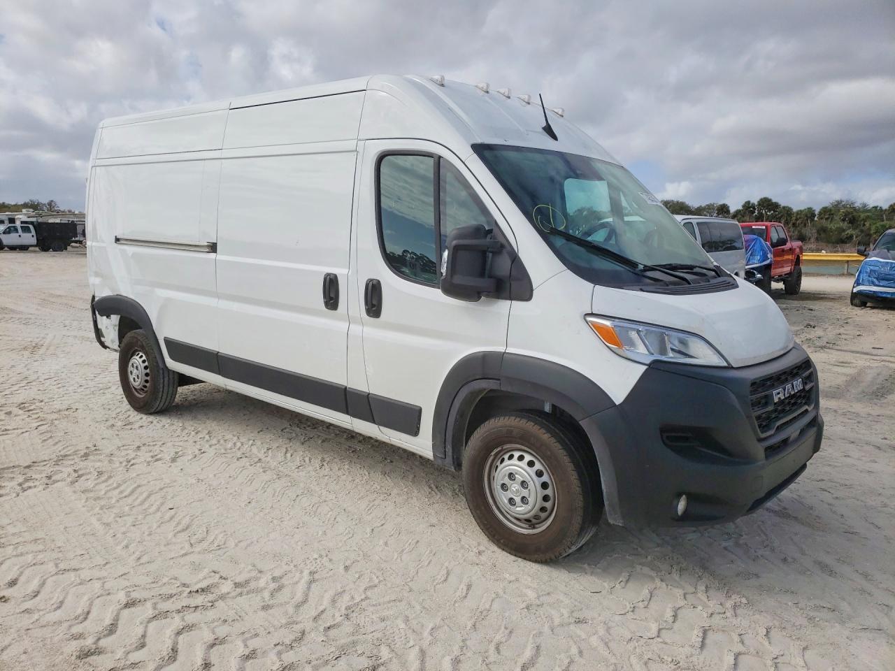 2025 Ram Promaster 2500 Delivery Van - Image 4