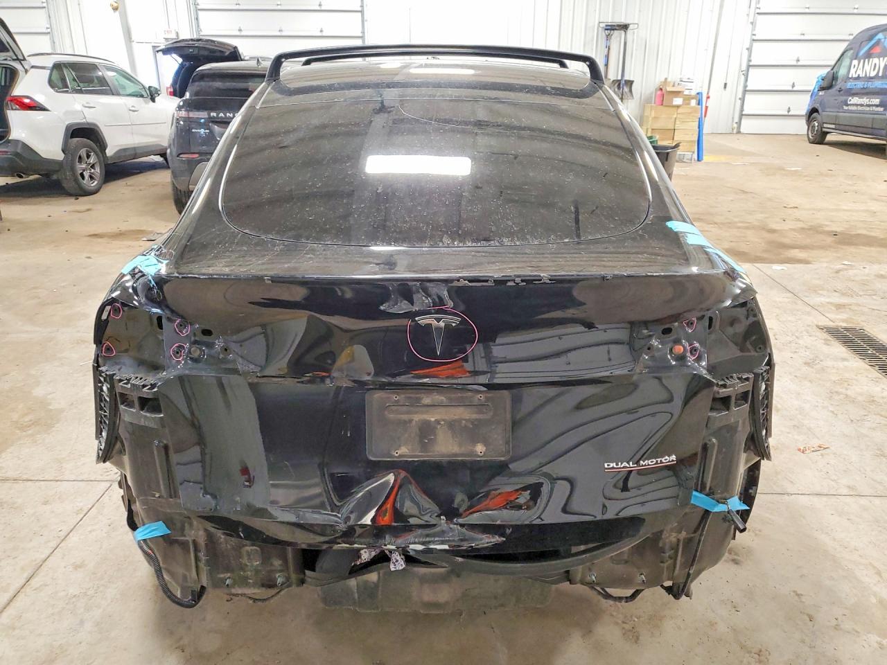 2022 Tesla Model Y - Фото 6