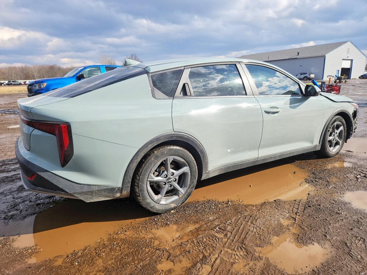 2025 Kia K4 Lxs - Image 3