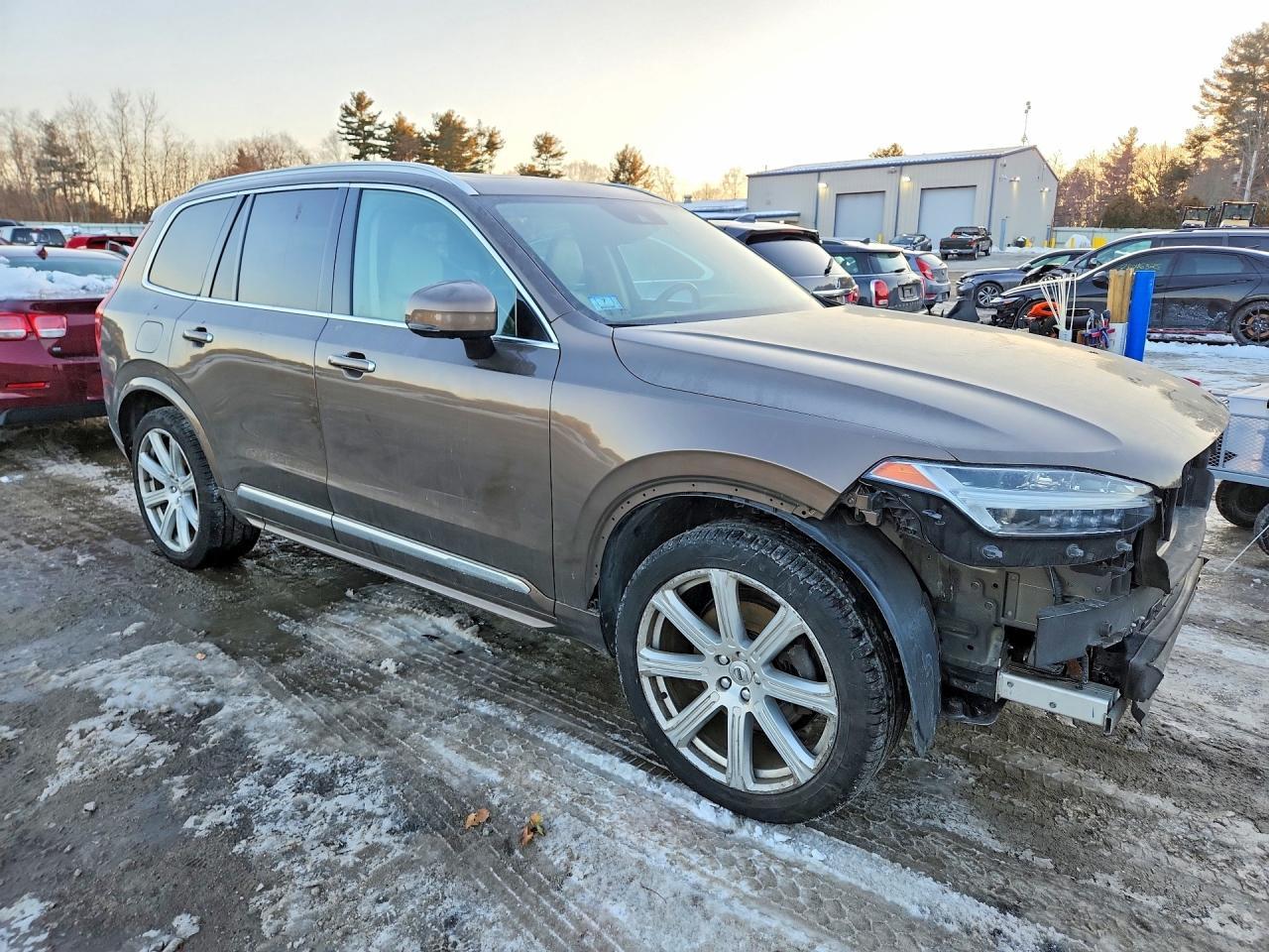 2017 Volvo Xc90 T6 - Image 4