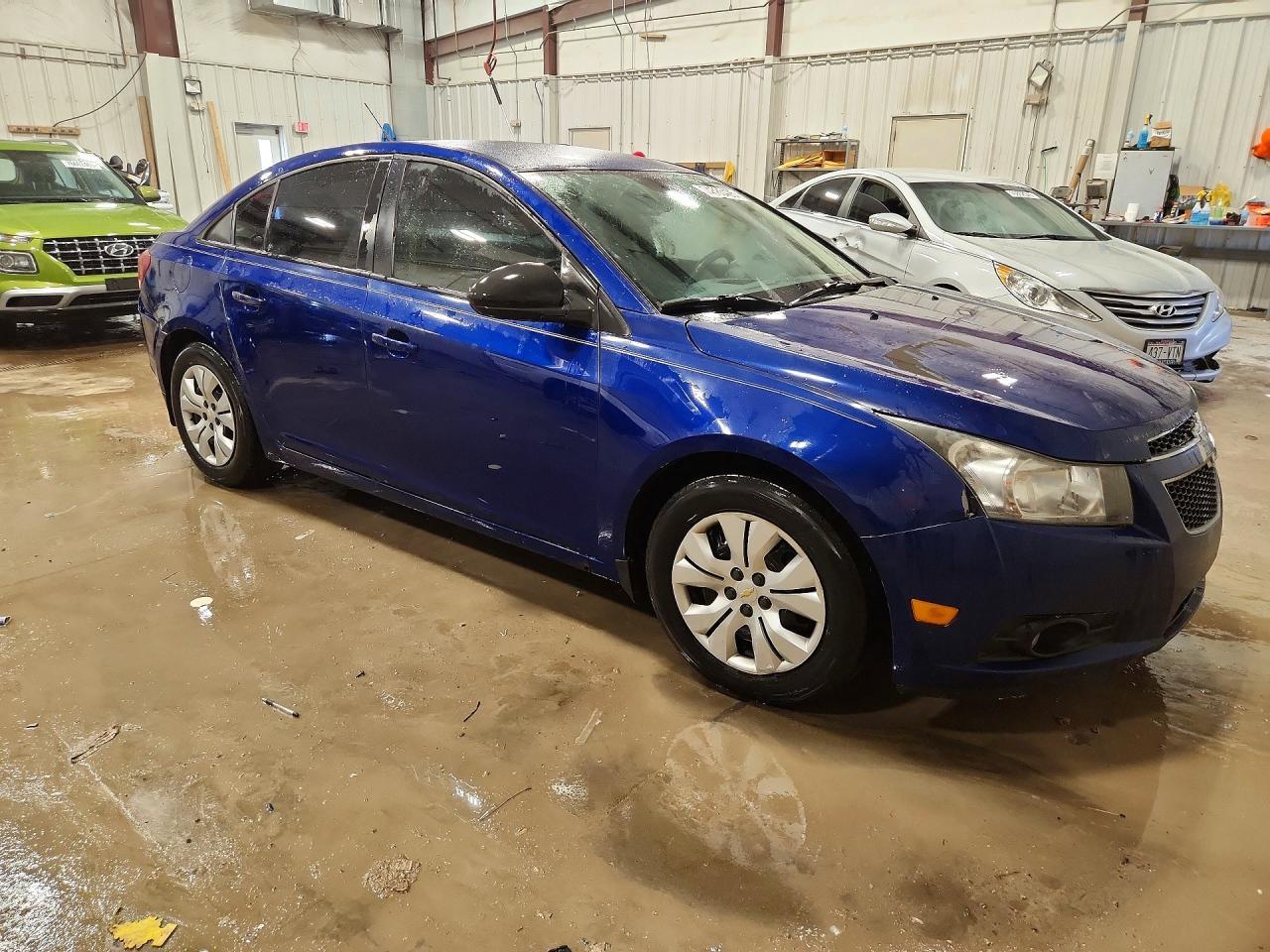 2013 Chevrolet Cruze Ls - Фото 4