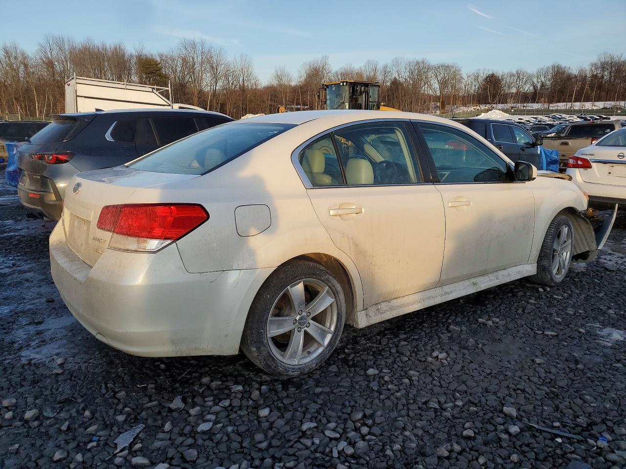2010 Subaru Legacy 2.5I Limited - Фото 3
