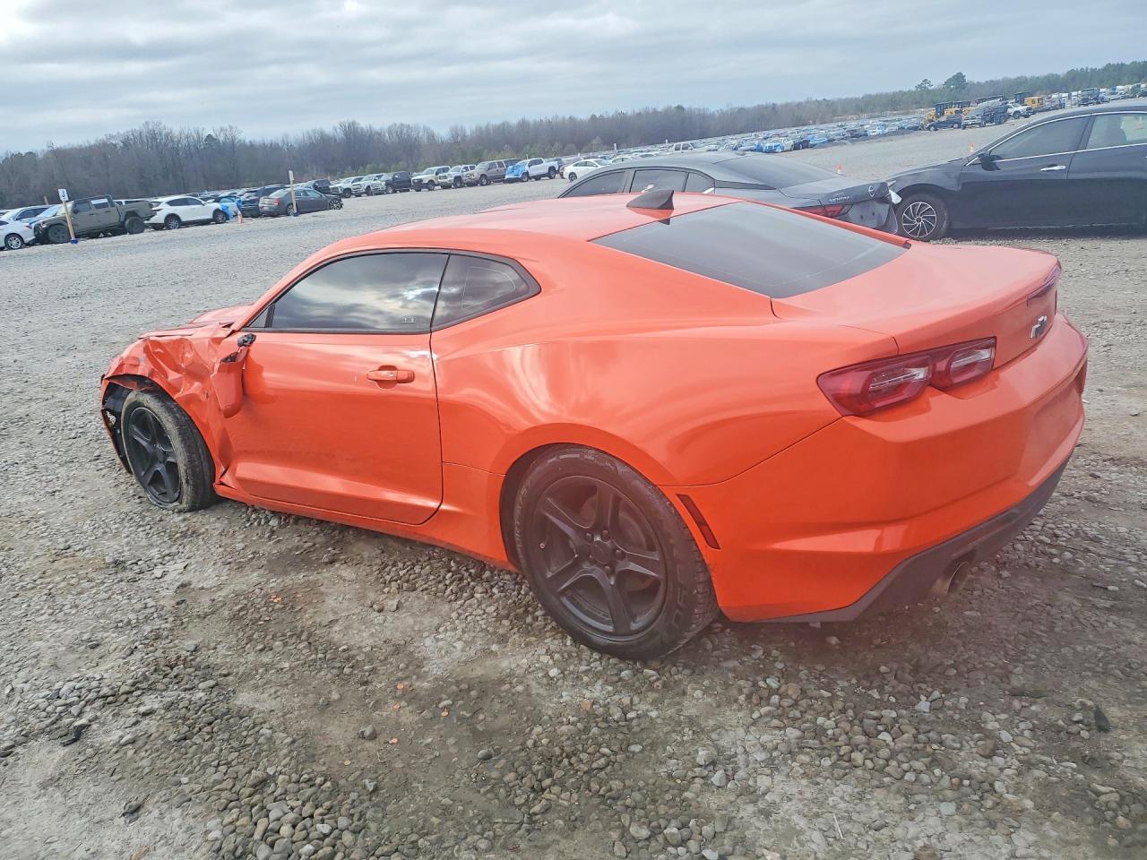2019 Chevrolet Camaro Ls - Фото 2