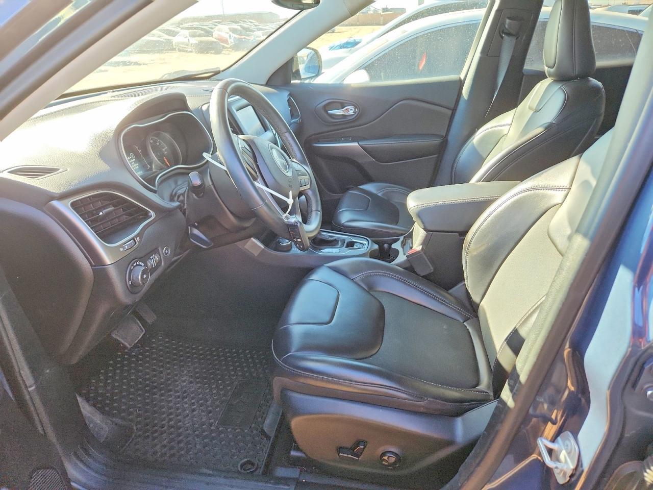 2019 Jeep Cherokee Latitude Plus - Фото 7