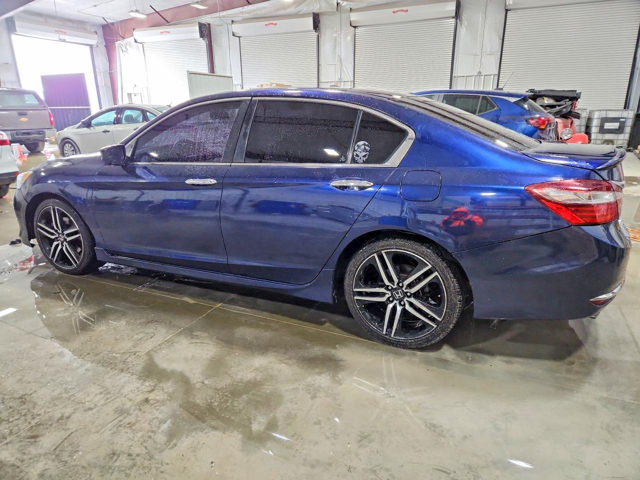 2017 Honda Accord Sport - Фото 2