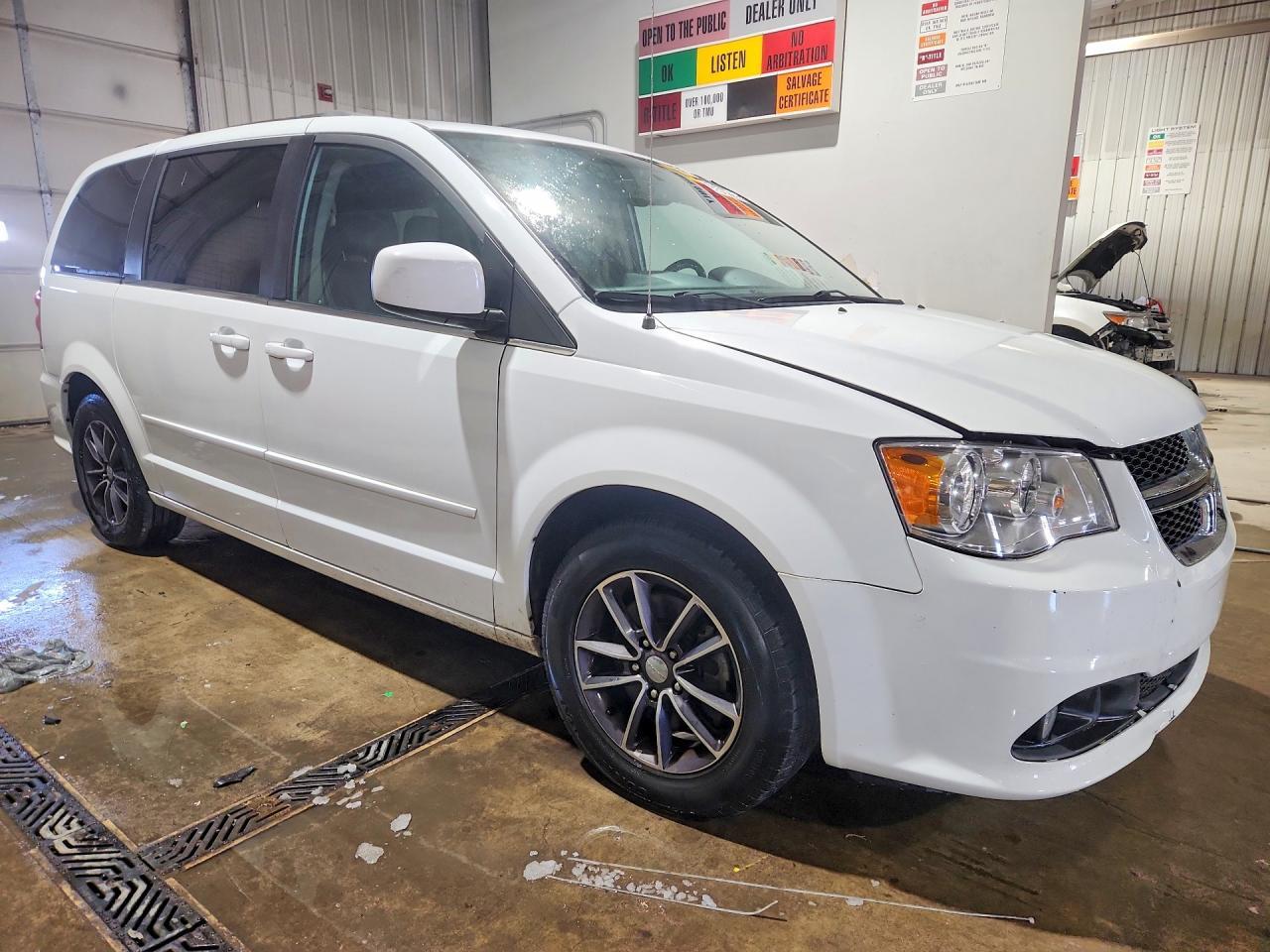 2017 Dodge Grand Caravan Sxt - Фото 4