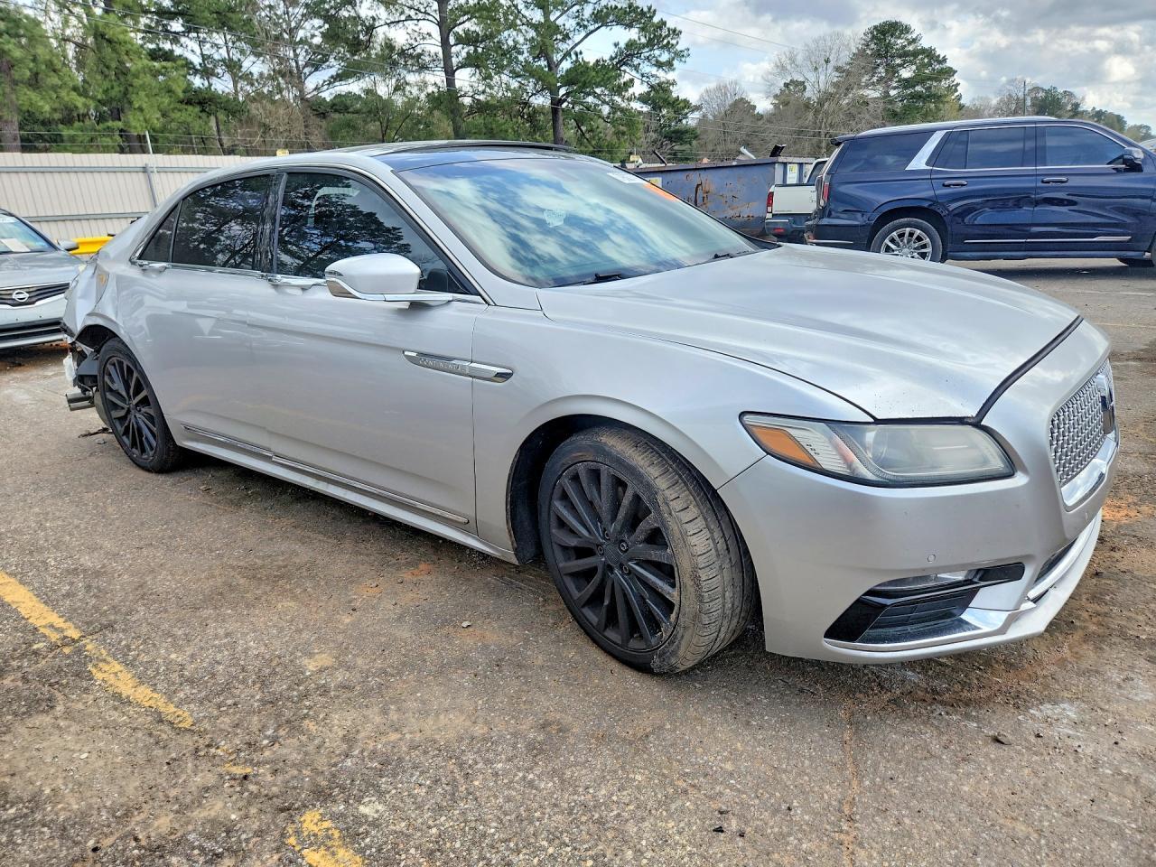 2017 Lincoln Continental Select - Фото 4