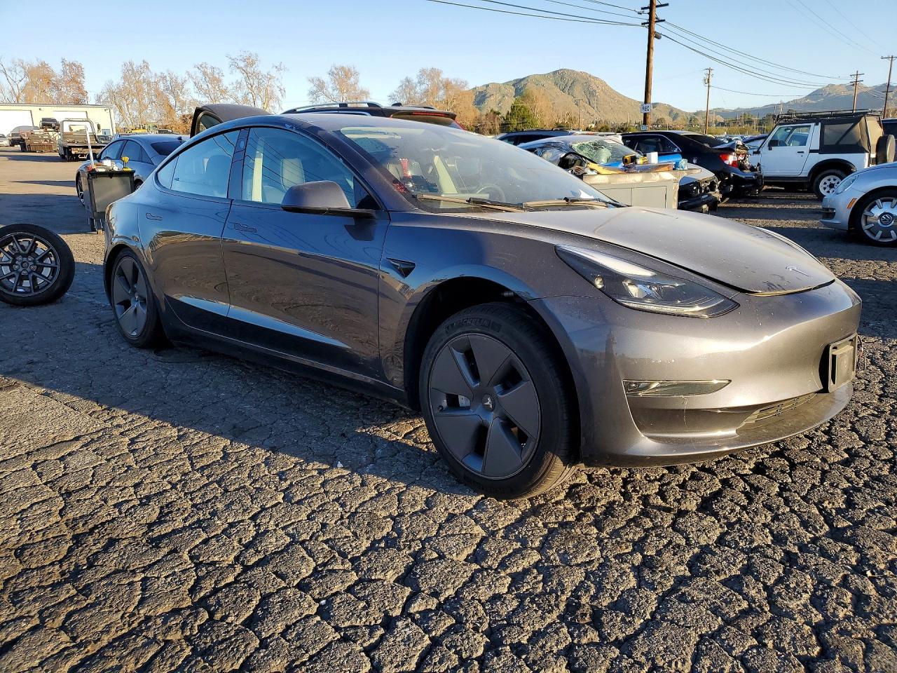 2023 Tesla Model 3 - Image 4