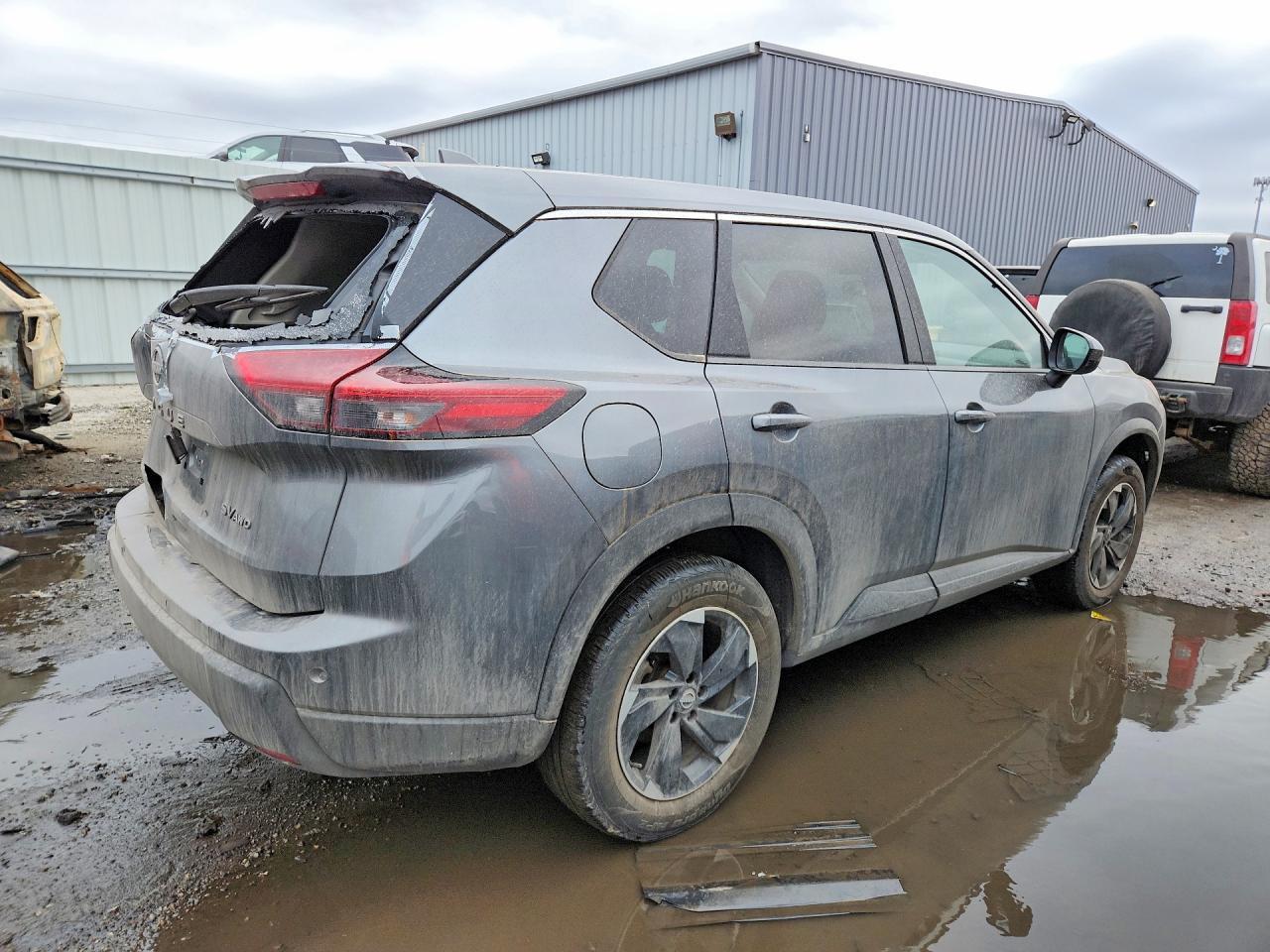 2024 Nissan Rogue Sv - Image 3