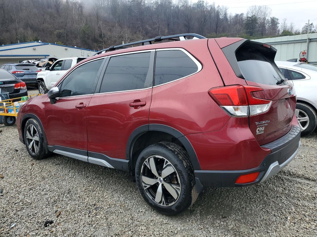 2021 Subaru Forester Touring - Фото 2