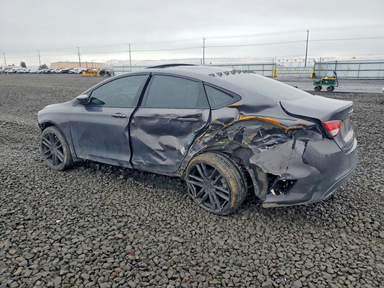 2016 Chrysler 200 S - Image 2