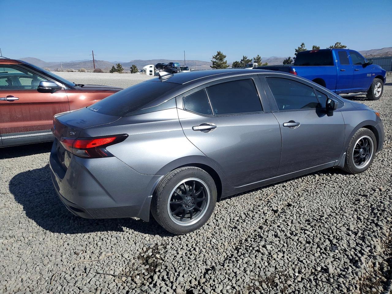 2020 Nissan Versa Sv - Фото 3