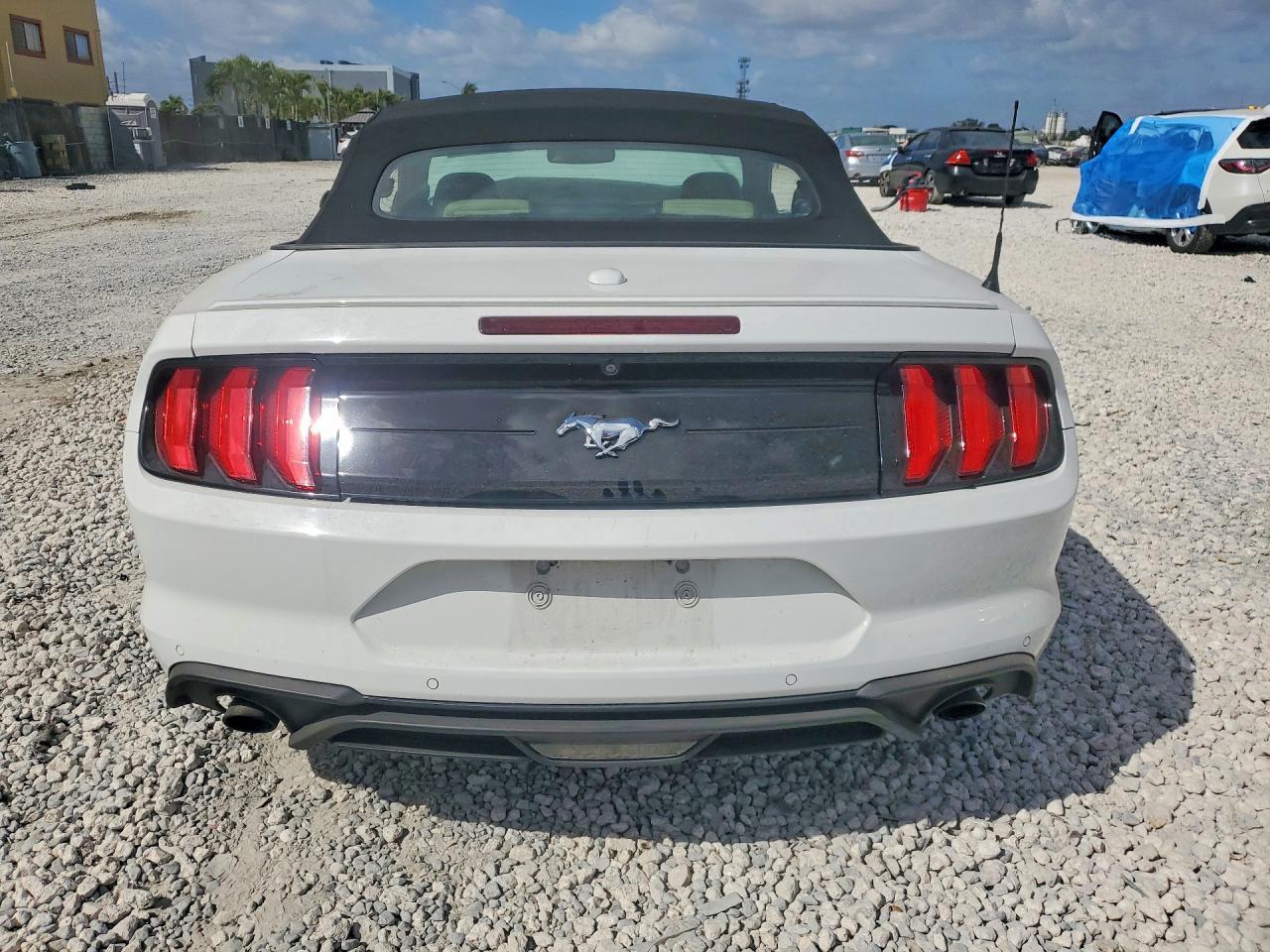 2020 Ford Mustang - Фото 6