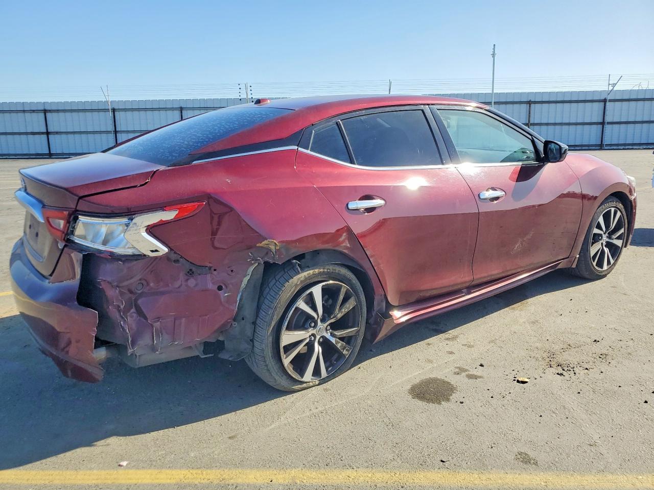 2018 Nissan Maxima 3.5S - Image 3