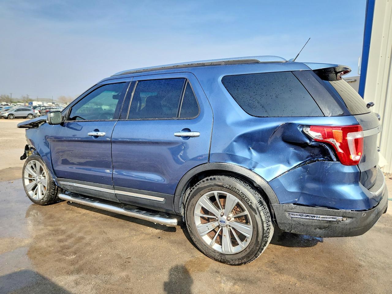 2018 Ford Explorer Limited - Image 2