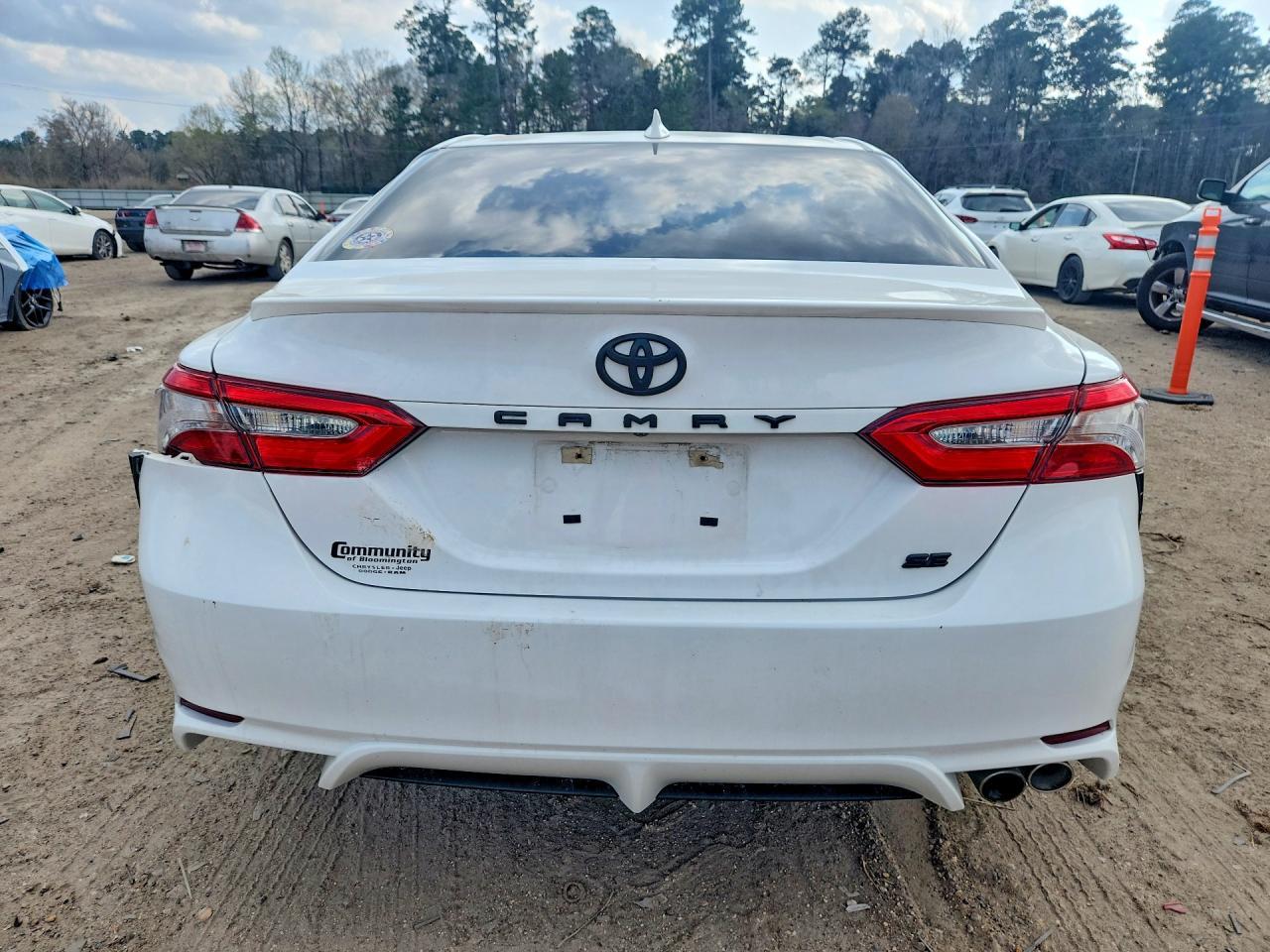 2019 Toyota Camry L - Image 6