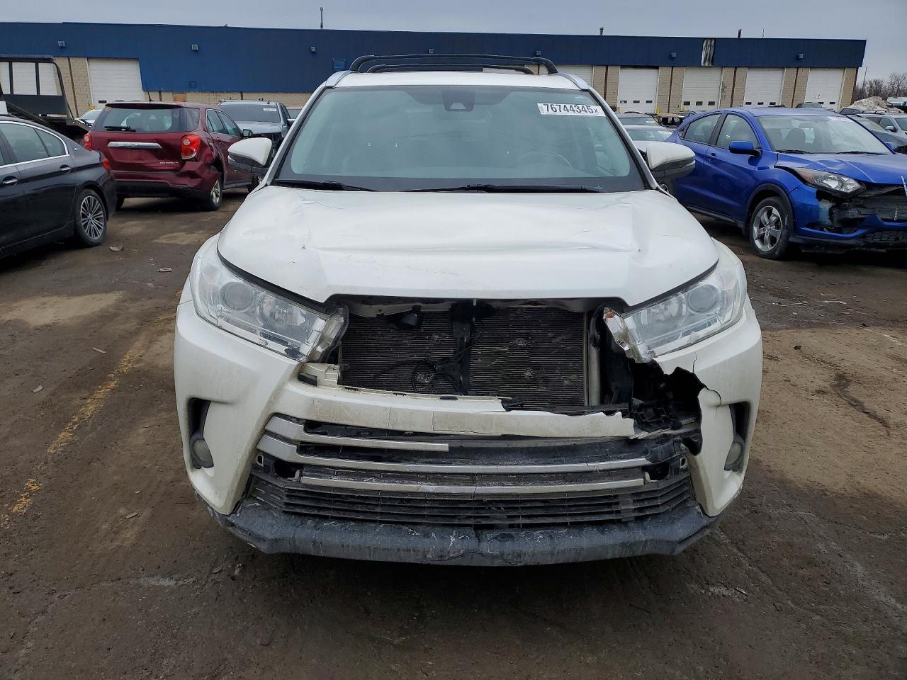 2018 Toyota Highlander Se - Фото 5