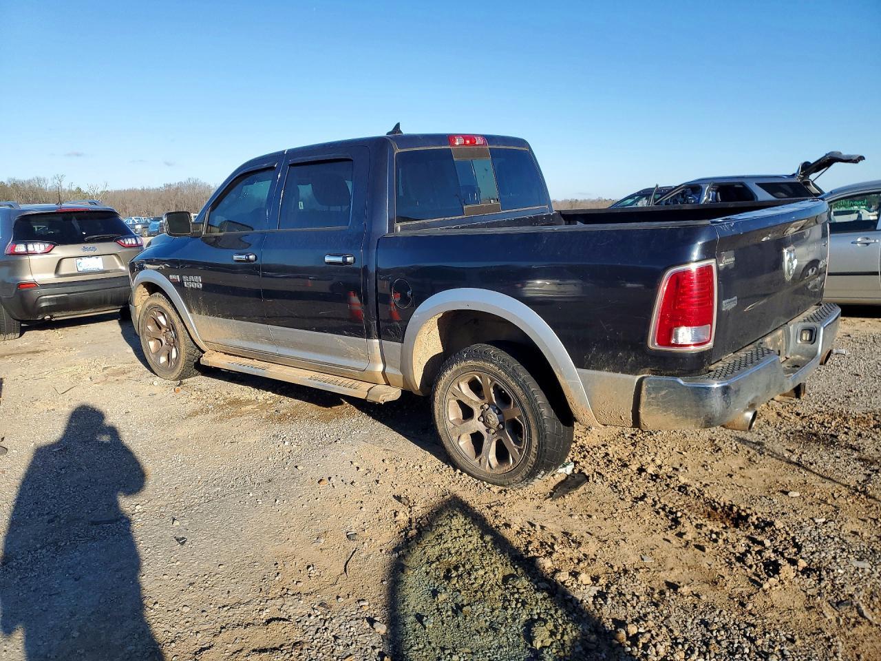 2015 Ram 1500 Laramie - Фото 2