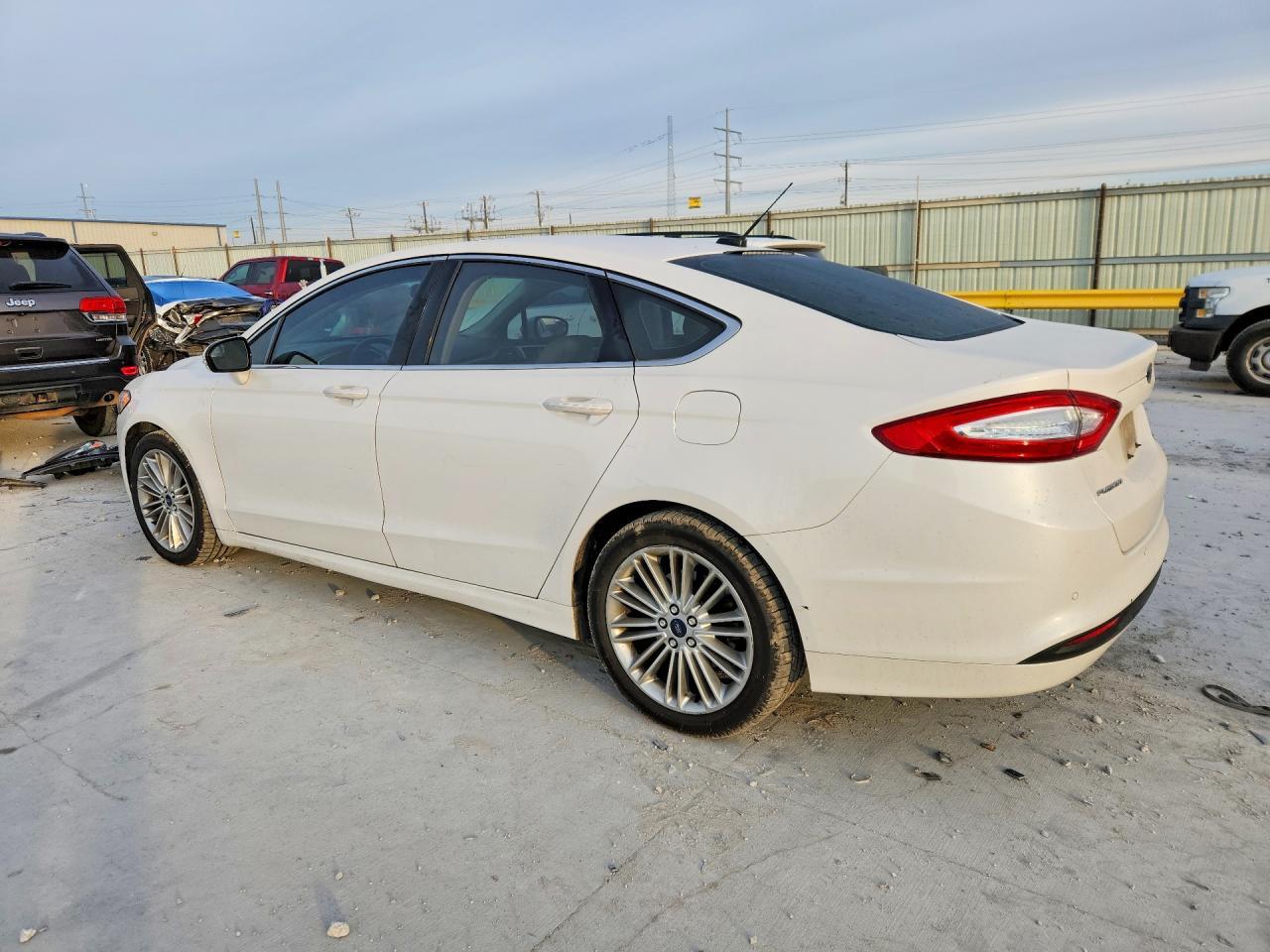 2016 Ford Fusion Se - Фото 2