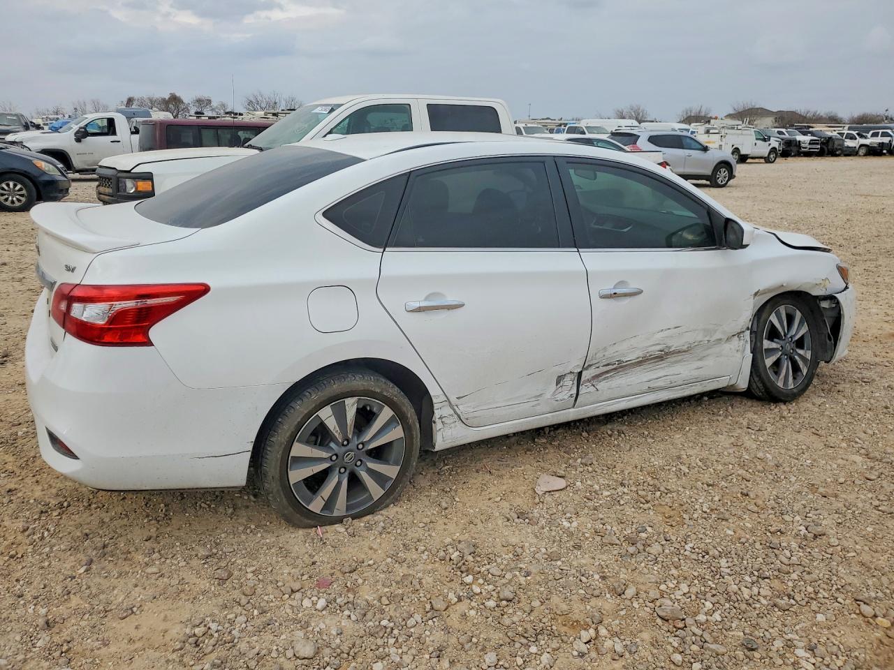 2019 Nissan Sentra S - Фото 3
