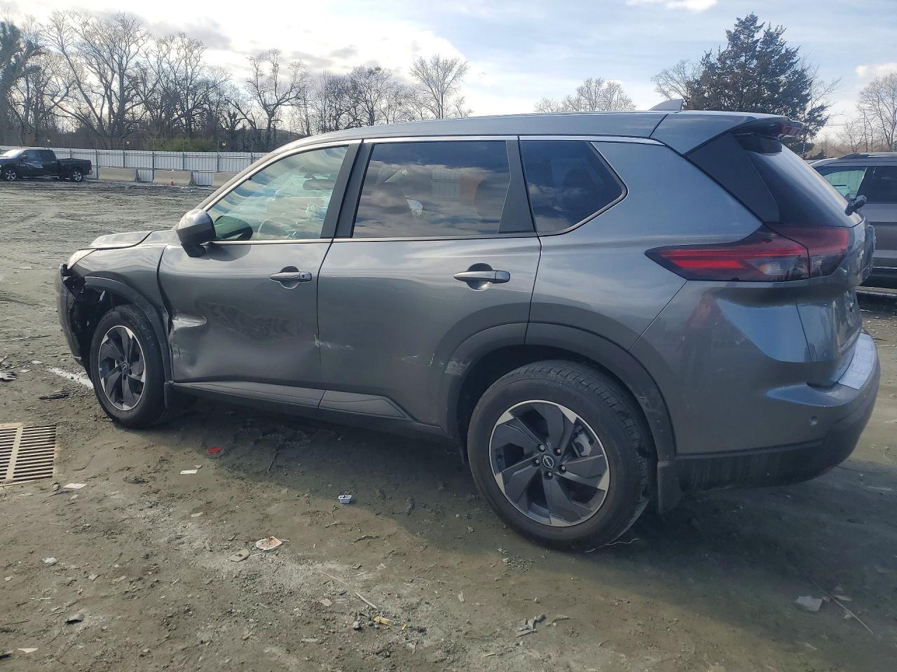 2026 Nissan Rogue Sv - Image 2