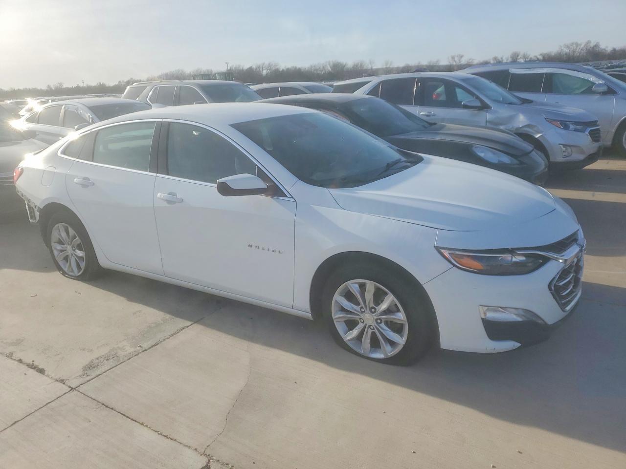 2023 Chevrolet Malibu Lt - Image 4