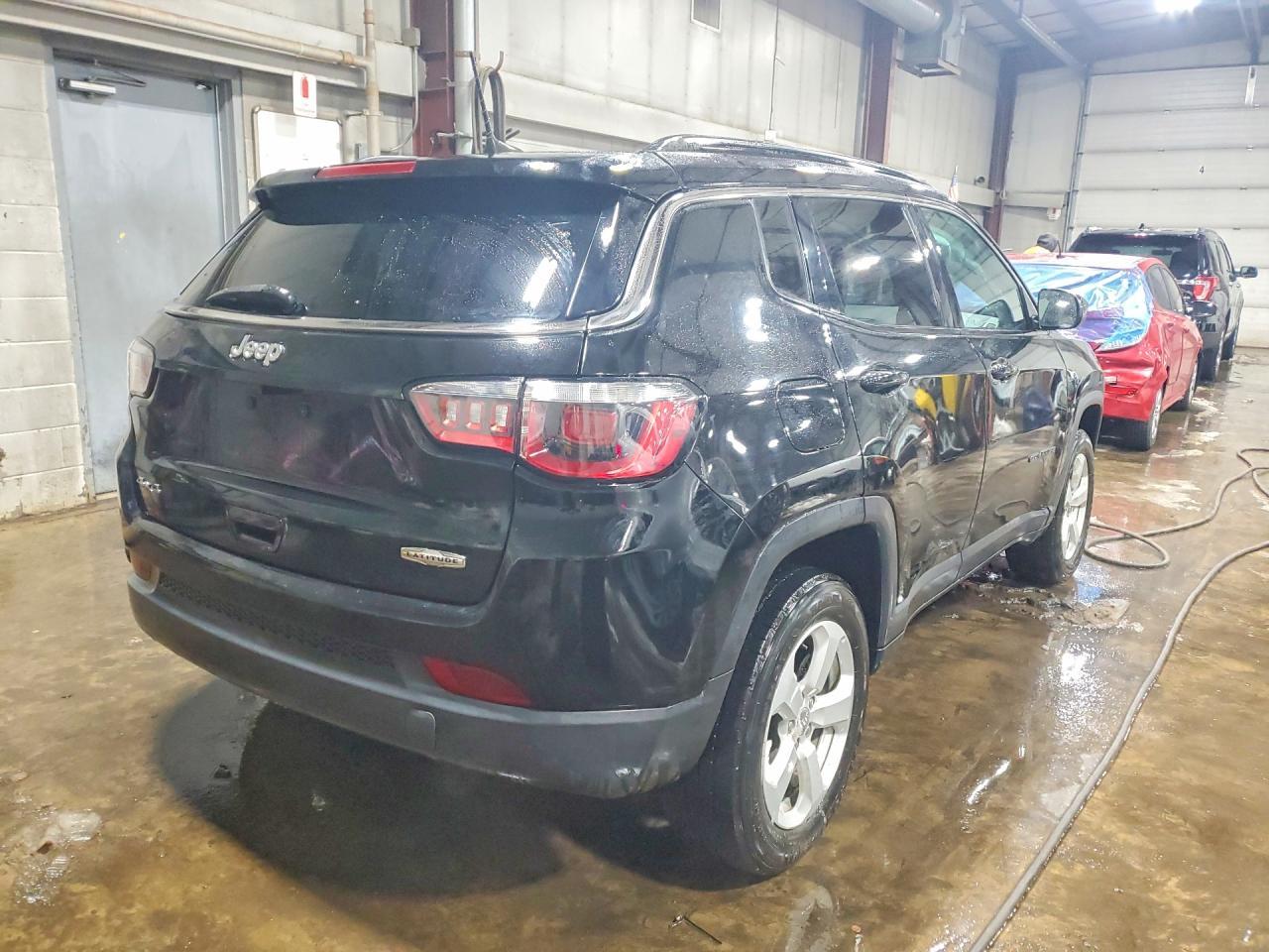 2019 Jeep Compass Latitude - Image 3