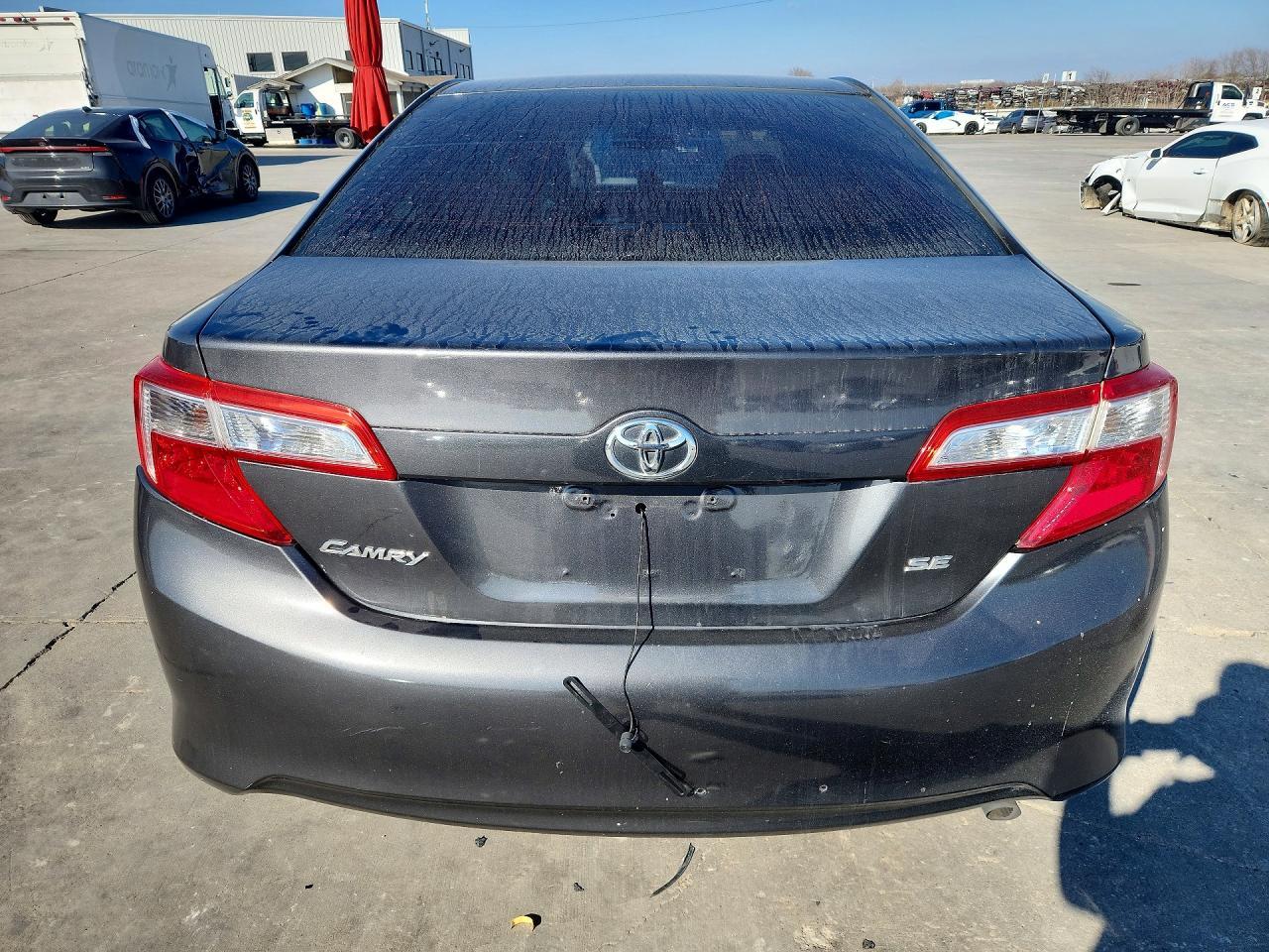 2014 Toyota Camry L - Фото 6