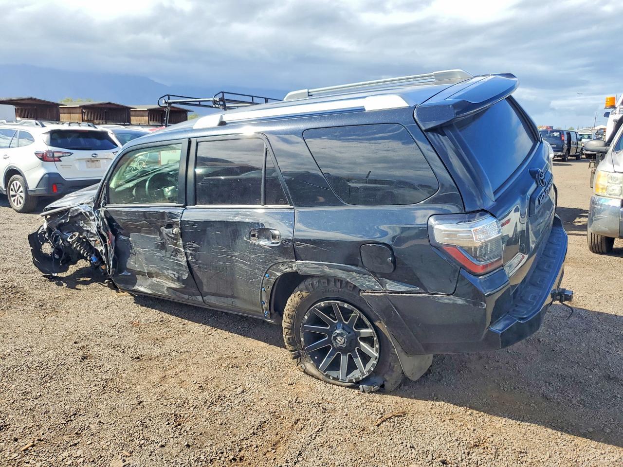 2016 Toyota 4Runner Sr5 - Фото 2