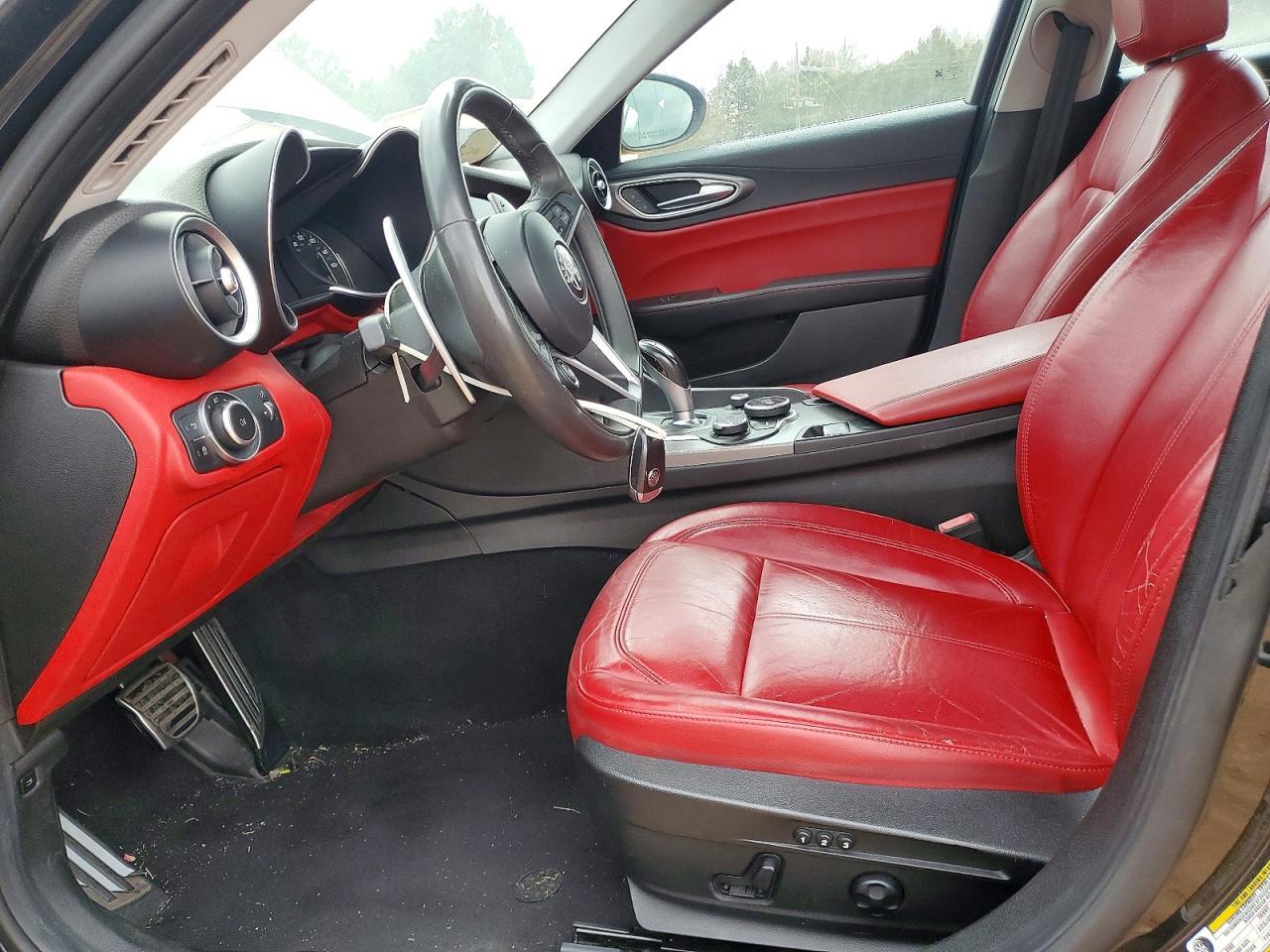 2017 Alfa Romeo Giulia Q4 - Image 7