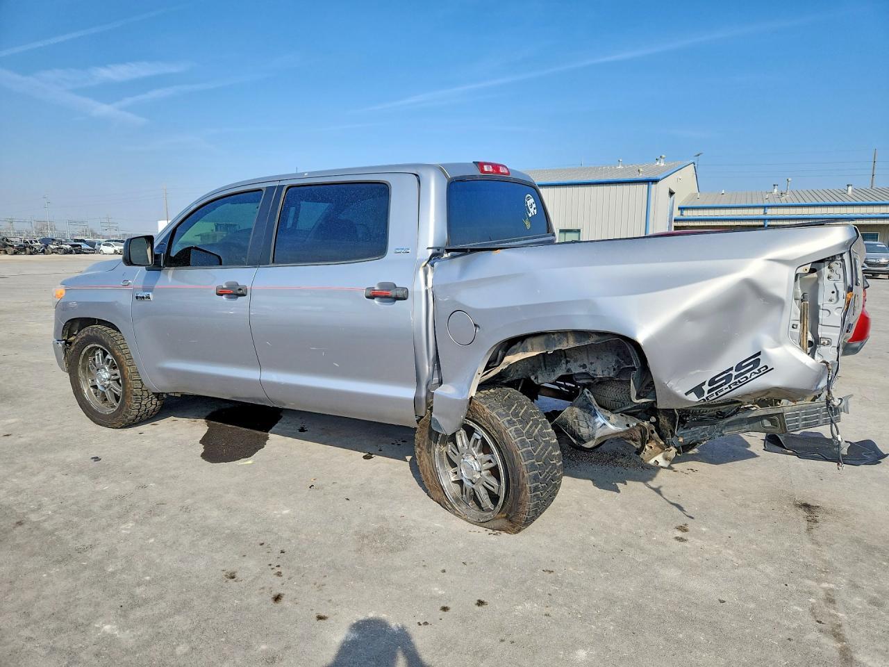 2014 Toyota Tundra Crewmax Sr5 - Image 2