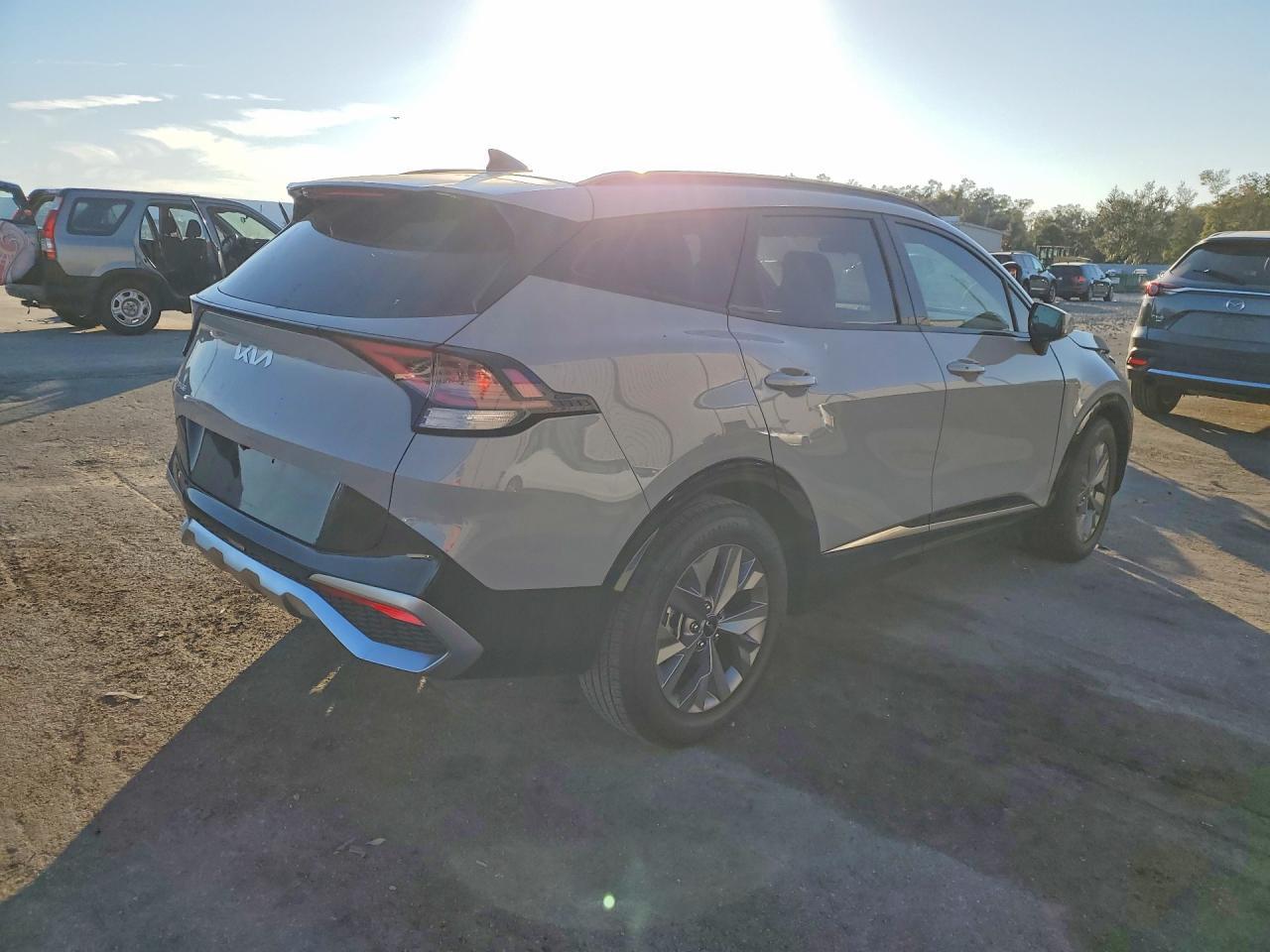 2025 Kia Sportage Sx - Фото 3