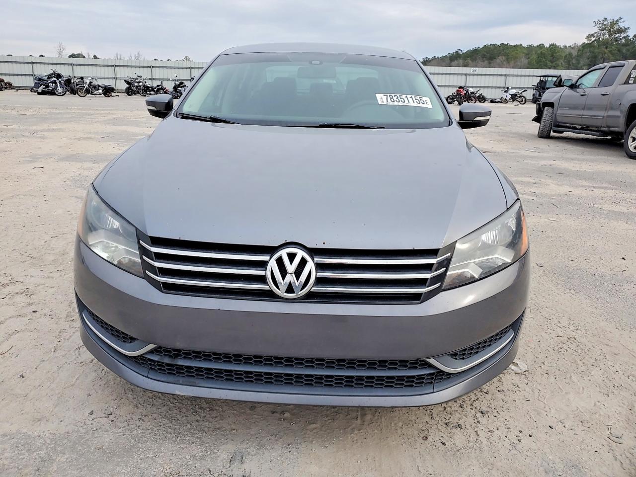 2013 Volkswagen Passat S - Фото 5
