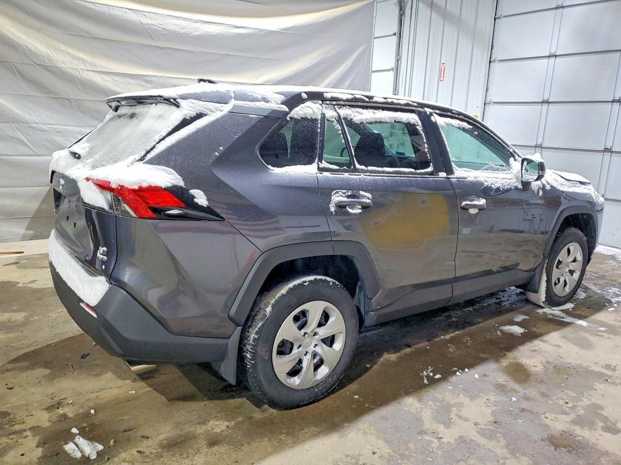 2024 Toyota Rav4 Le - Image 3