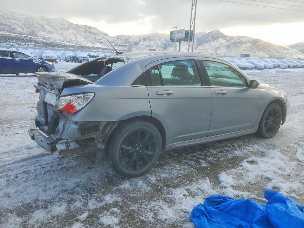 2014 Chrysler 200 Touring - Фото 3
