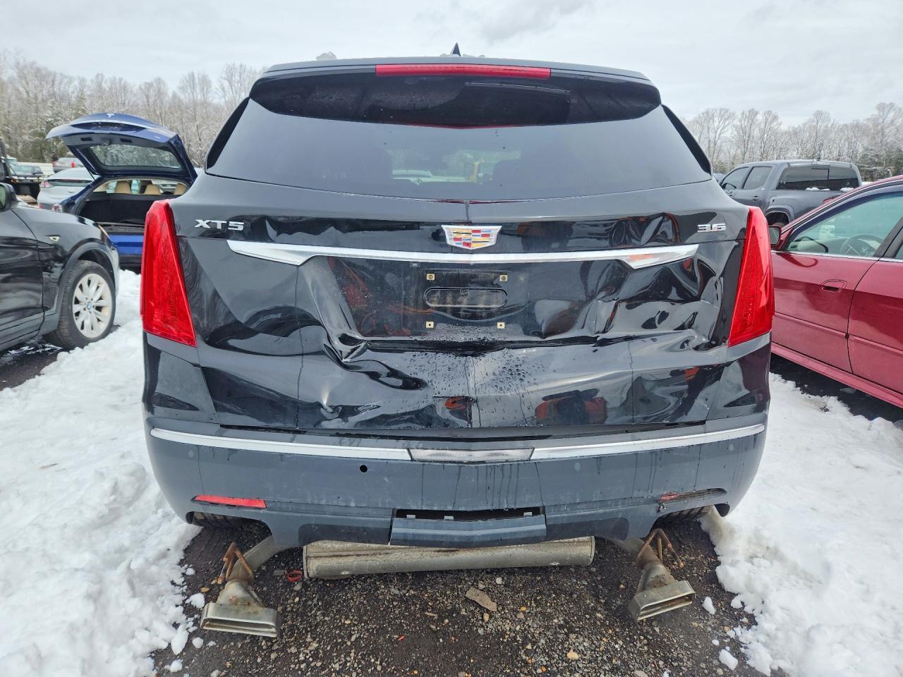 2017 Cadillac Xt5 Luxury - Image 6