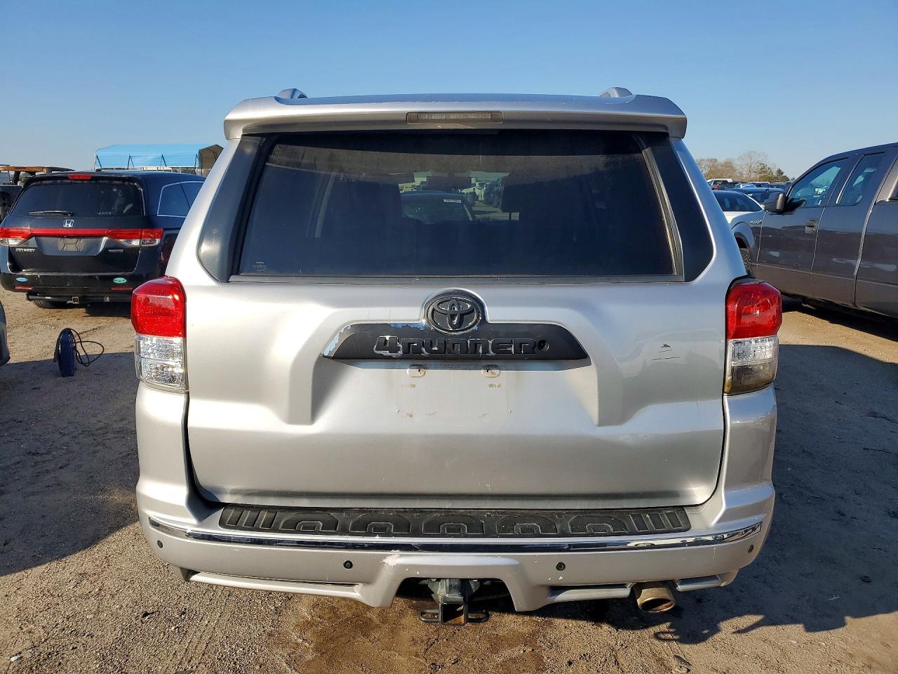 2011 Toyota 4Runner Sr5 - Фото 6