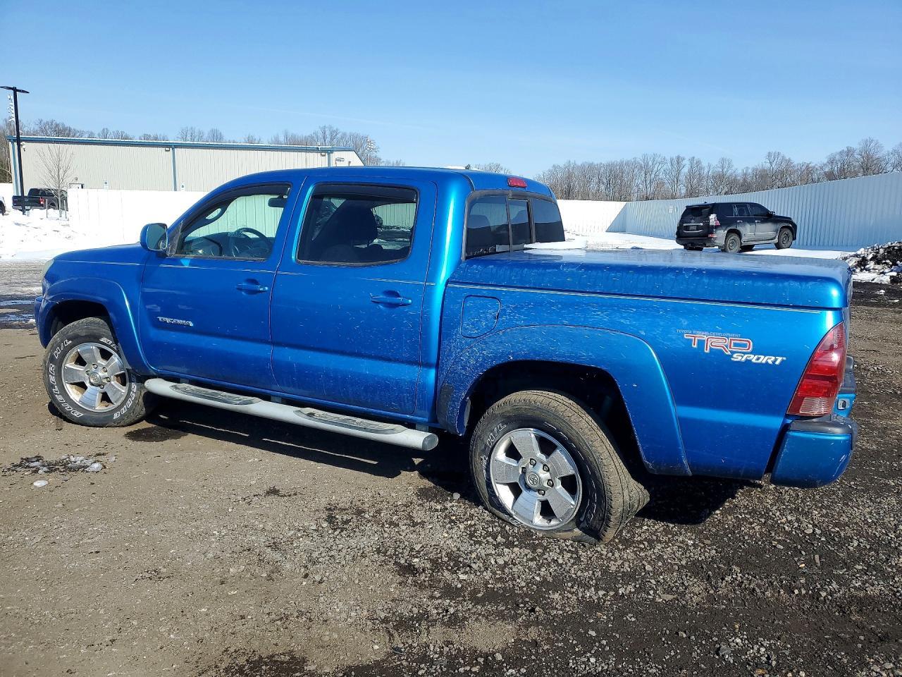 2005 Toyota Tacoma Double Cab - Фото 2